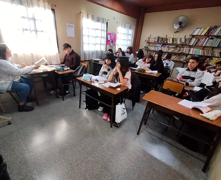 escuela secundaria en moron